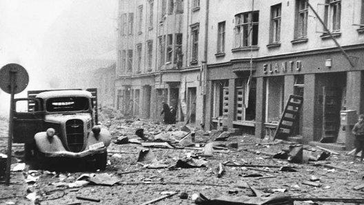 Наступствы савецкага бамабардавання Хельсінкі. Здымак 1940 г. Наступствы савецкага бамабардавання Хельсінкі. Здымак 1940 г.