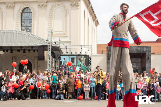 6/26 forum_vulicznyh_teatrau__pavel_aksinovicz__17__logo.jpg