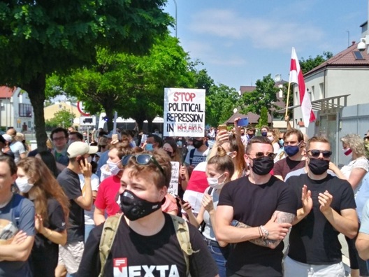 Акцыя салідарнасці з Беларуссю ў Варшаве Акцыя салідарнасці з Беларуссю ў Варшаве