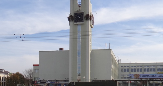 «Нас пасадзілі па-азіяцку: ногі пад сябе, угнуць галаву ўніз, рукі за спіной. Хто варушыўся — білі»