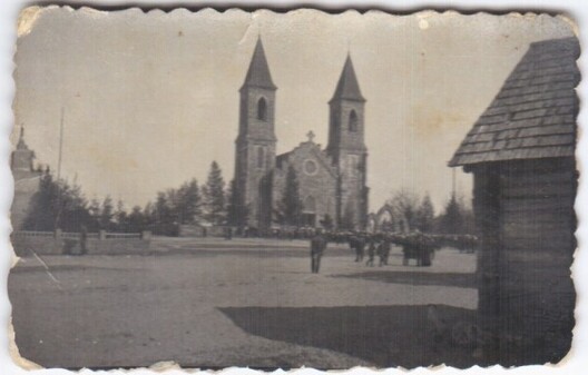 4-я памежная рота КАП на свяце Божага цела ў Рубяжэвічах, 1938 г. 4-я памежная рота КАП на свяце Божага цела ў Рубяжэвічах, 1938 г.