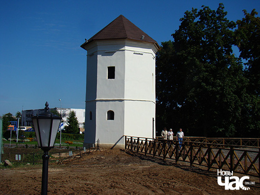 Адна з вежаў Быхаўскага замка Адна з вежаў Быхаўскага замка