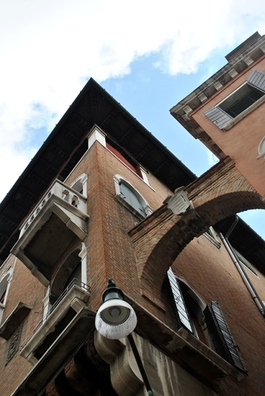 7/17 dsc_0250_logo.jpg