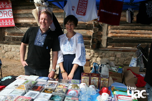 Гандляры, радасныя з наплыву пакупнікоў Гандляры, радасныя з наплыву пакупнікоў