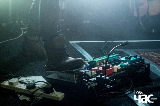 4/9 img_1945_logo.jpg