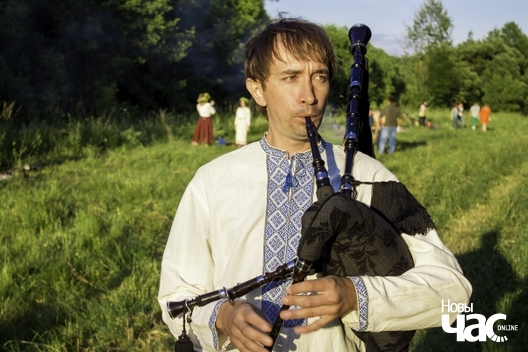 9/13 img_2424_601x398_logo.jpg