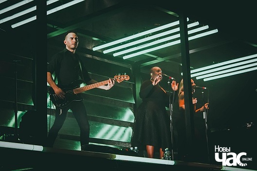 14/20 img_3096_logo.jpg