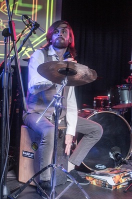 6/9 img_3101_logo.jpg