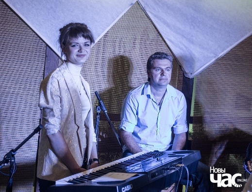 5/11 img_5787_logo.jpg