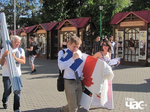 2/11 img_8218_logo.jpg