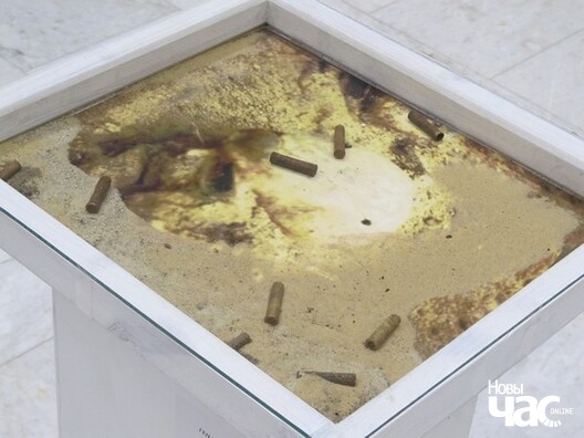 Інсталяцыя Генадзя Драздова з курапацкіх артэфактаў Інсталяцыя Генадзя Драздова з курапацкіх артэфактаў