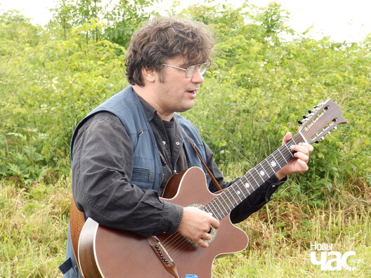 6/8 p6150203_logo.jpg