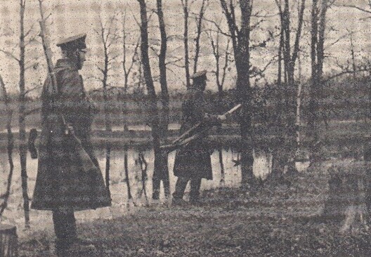 Памежнікі КАП на стражніцы Баркоўшына, 1938 год Памежнікі КАП на стражніцы Баркоўшына, 1938 год