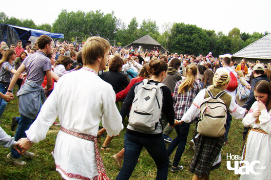 Танцавальная віхура на Камяніцы Танцавальная віхура на Камяніцы