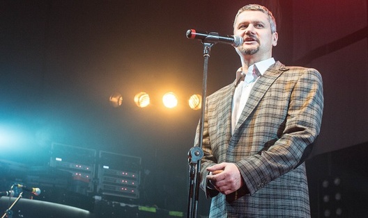 Вядоўцам вечара быў Зміцер Сасноўск і— саліст Стары Ольса Вядоўцам вечара быў Зміцер Сасноўск і— саліст Стары Ольса