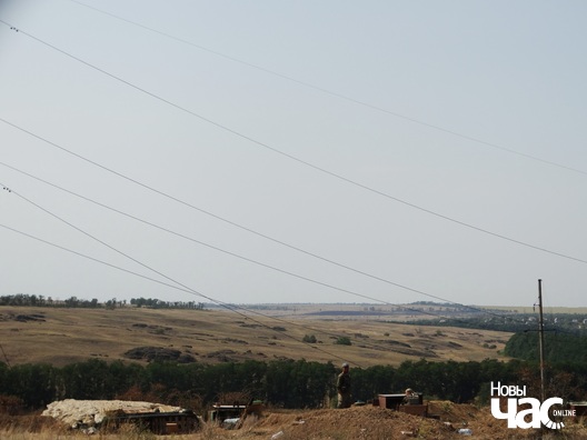 За пагоркамі пазіцыі сепаратыстаў За пагоркамі пазіцыі сепаратыстаў