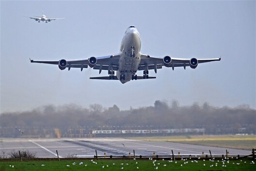 gatwick.jpg gatwick.jpg