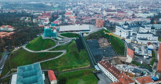 Гару Гедыміна ў Літве аднаўлялі нелегальныя рабочыя з Украіны і Беларусі