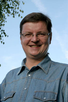 7/10 hena_kesner4_logo.jpg