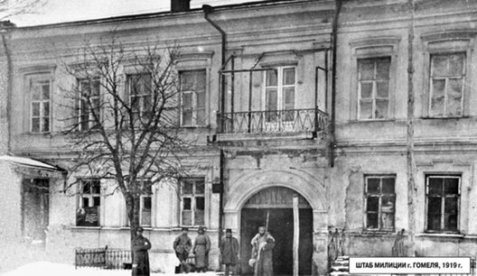 1/4 image602f96f50c08axl.jpg