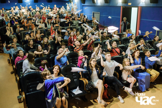 10/10 img_0095_1_logo.jpg