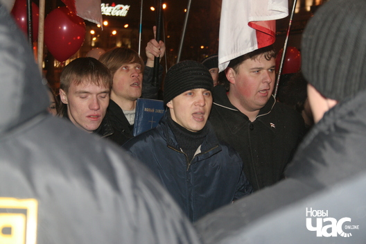 7/8 img_0194_logo.jpg