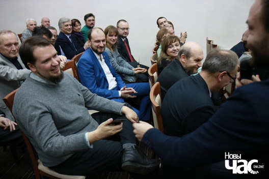 1/17 img_0436_logo.jpg