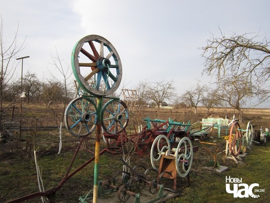 16/24 img_0561_logo.jpg