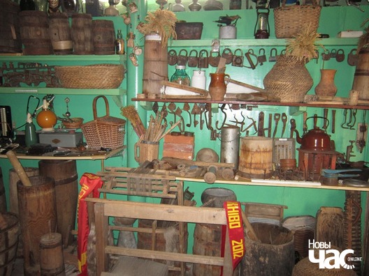 15/24 img_0566_logo.jpg