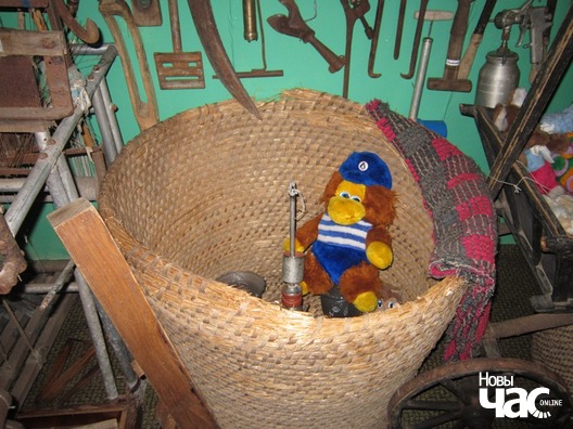 19/24 img_0593_logo.jpg