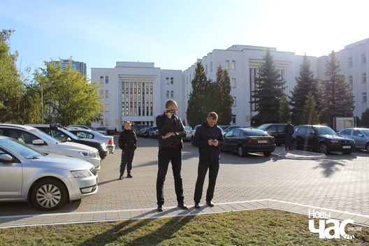 8/9 img_0783_1_logo.jpg