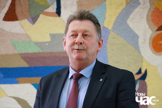 1/6 img_0805_logo.jpg