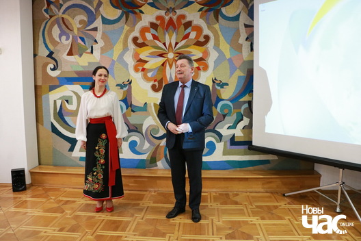 3/6 img_0809_logo.jpg