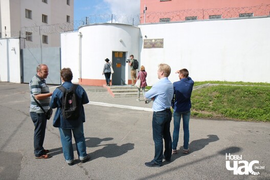 2/7 img_0818_1024x683_logo.jpg