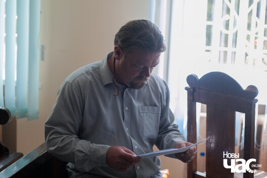 1/4 img_1280_logo.jpg