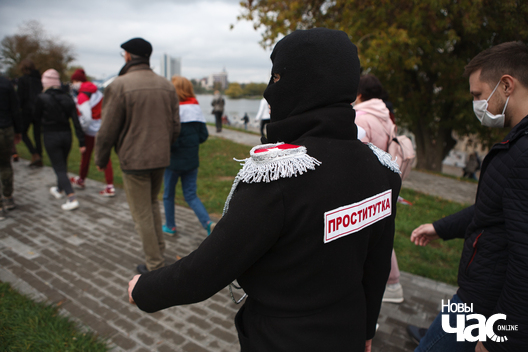 3/45 img_1436_logo.jpg