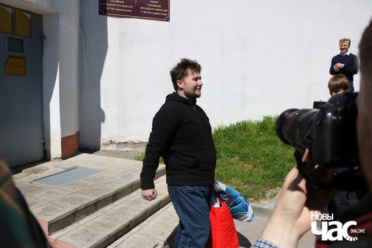 10/23 img_1499_logo.jpg