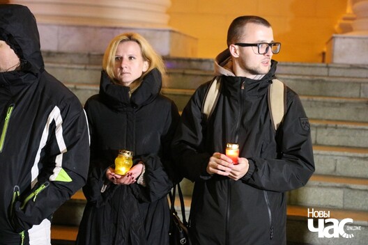 14/36 img_1579_1280x853_logo.jpg