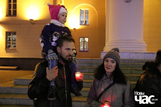 8/36 img_1590_1280x853_logo.jpg