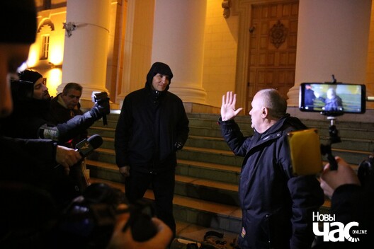 13/36 img_1616_1280x853_logo.jpg