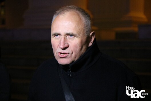 15/36 img_1697_1280x853_logo.jpg