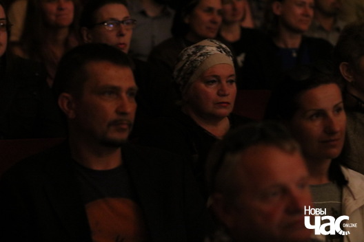 15/27 img_1739_logo.jpg