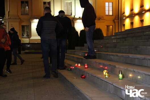 21/36 img_1757_1280x853_logo.jpg