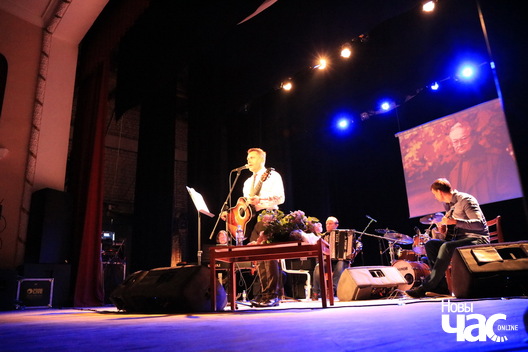 22/27 img_1792_logo.jpg