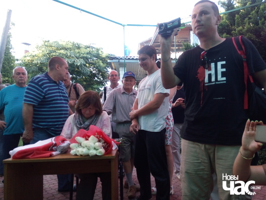 11/14 img_20170812_184941_logo.jpg