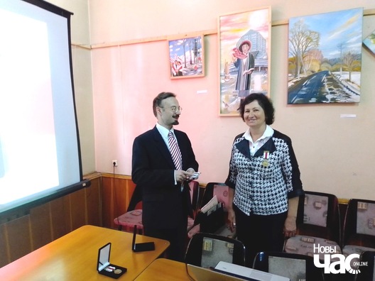 1/4 img_20190826_142750_logo.jpg