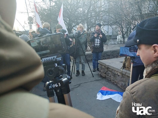 6/10 img_20191207_144822_logo.jpg