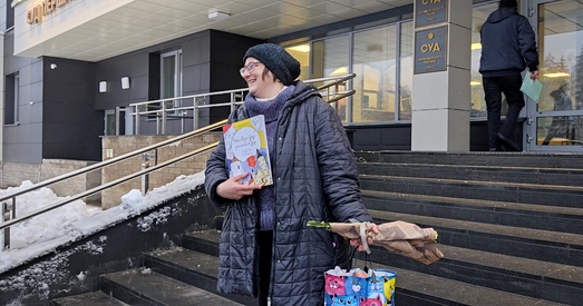 Першыя фота Валерыі Чарнаморцавай на волі. Ёй прысудзілі хатнюю хімію