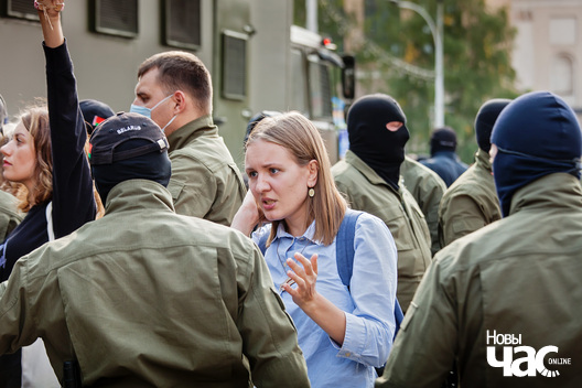 21/57 img_2225_logo.jpg