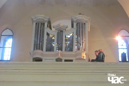 img_2949_logo.jpg img_2949_logo.jpg